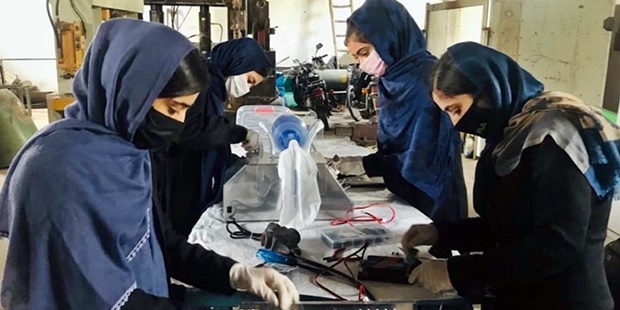 구출된 10명 외에 나머지 아프간 드리머스 소속 학생 15명은 신변도 확보되지 않은 상태다. 19일 뉴욕타임스는 소녀들 모두 극도의 두려움에 빠져 있으며, 신변이 위태로운 상황이라고 전했다.