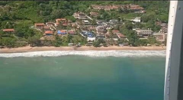 한편 INEA는 아이들의 아버지와 난파선 선장 등 실종자 4명에 대한 수색을 계속하고 있다. 하지만 실종자의 생존 가능성은 매우 낮다고 당국자는 밝혔다.