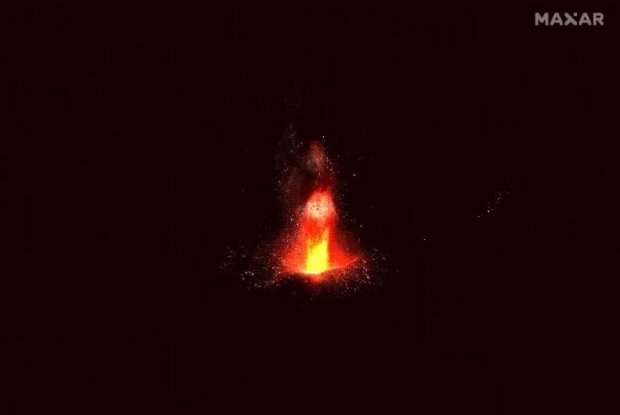 지난 21일 민간 인공위성 업체 ‘막서 테크놀로지’가 촬영한 라팔마 화산의 모습