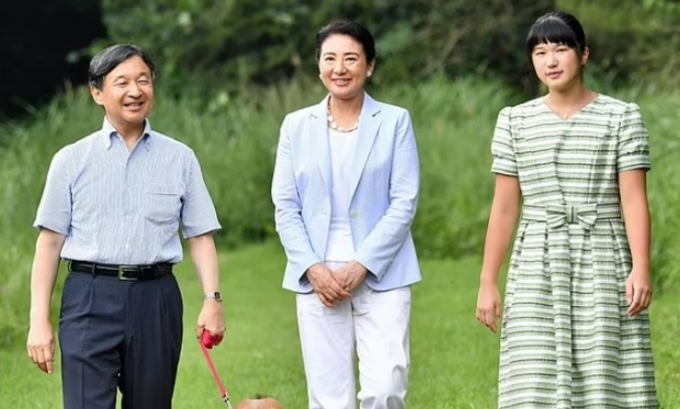 나루히토 일왕 부부와 장녀 아이코 공주