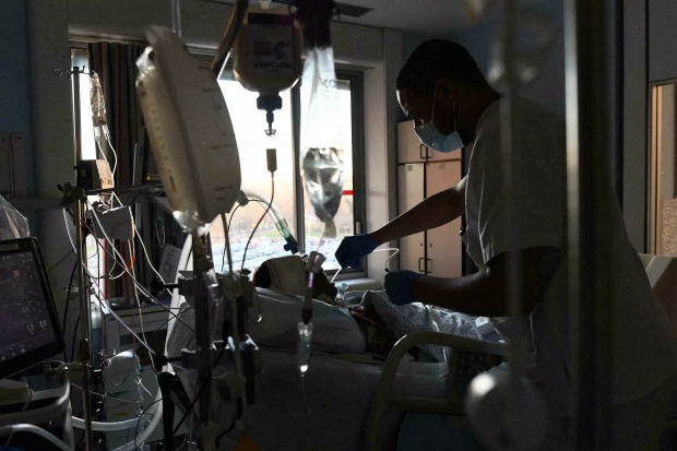 코로나19 중증 환자의 모습.(사진=AFP 연합뉴스)