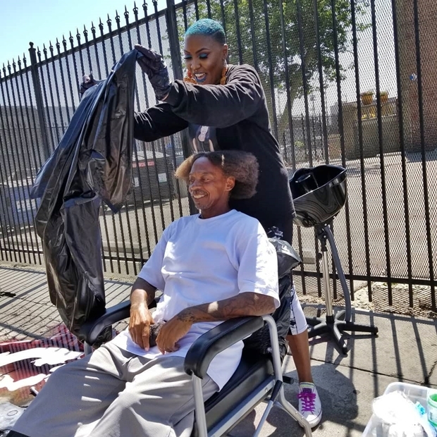 사진=셜리 레인즈 페이스북