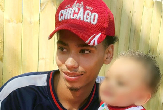 라이트는 4월 11일 미네소타주 헤너핀카운티 브루클린센터에서 백인 경찰관 킴벌리 A. 포터(49)가 쏜 총에 맞아 사망했다. 경찰은 불심 검문 도중 체포에 불응하고 달아나는 라이트를 향해 실탄을 발사했다. 권총을 테이저건으로 오인했다는 경찰은 23일 유죄 평결을 받고 수감됐다.