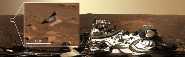 화성 지표에서 발견된 바다표범바위. 퍼서비어런스의 카메라로 촬영한 것이다. 출처 NASA/JPL-Caltech/MSSS/ASU 