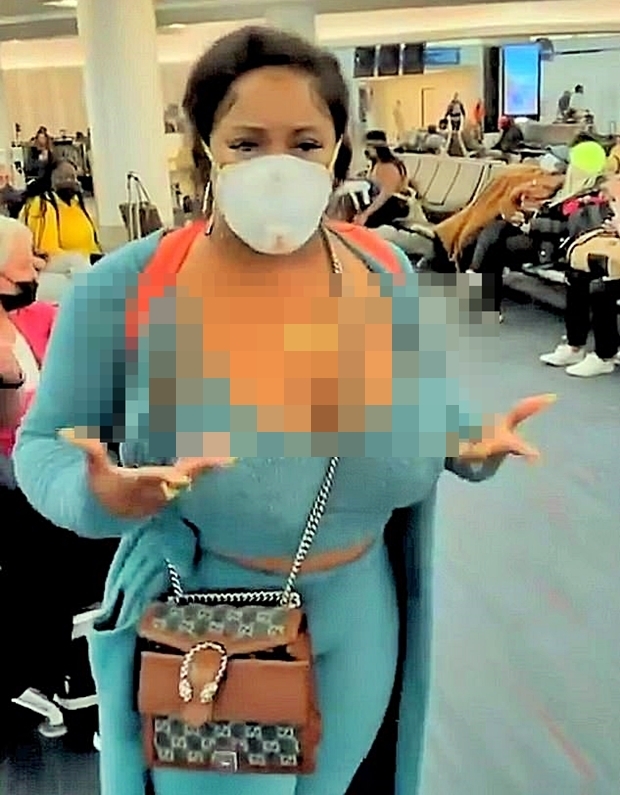 컬포의 언니는 항공사 복장 단속에 일관성이 없었다며 불만을 드러냈다. 언니는 “항공사 직원은 비슷한 복장의 다른 승객은 제지하지 않았다. 동생만 몸을 가려야 했다”고 지적했다. 그러면서 복장 단속을 통과한 다른 승객 옷차림을 공유했다.