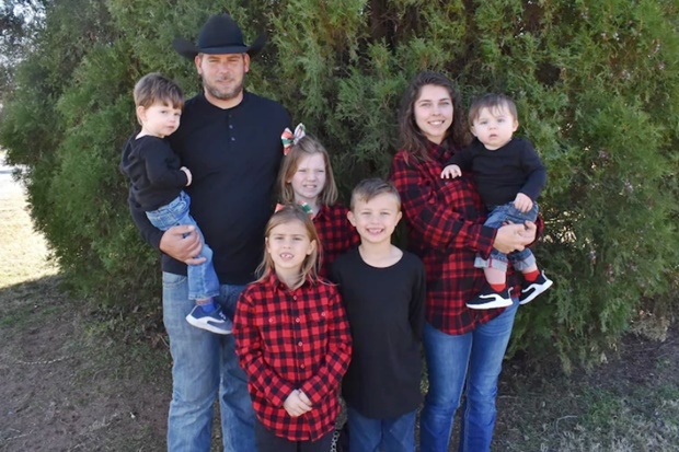 부인은“우리 가족이 6년간 산 집이 한순간에 잿더미가 됐다. 차 두 대도 전소됐다. 모든 것이 사라졌다. 앞으로 험난한 삶이 이어질 것이다. 하지만 네이슨이 아니었다면 우리는 이미 이 세상 사람이 아니었을 것이다. 막내아들이 우리를 살렸다. 자신은 물론 가족 모두를 구했다”고 기특해했다.