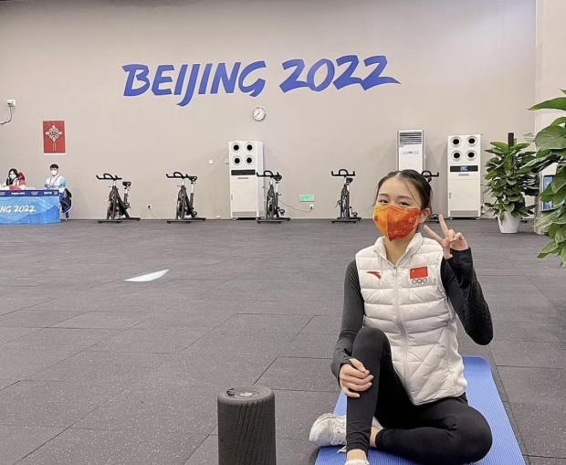 2022 베이징동계올림픽에 출전한 미국 출생 중국인 피겨 선수 주이(19). 경기 성적이 좋지 않다는 이유로 중국 네티즌들의 비난과 조롱을 받았다
