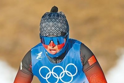 thumbnail - 중국이 올림픽 전면에 내세운 성화봉송 ‘위구르족’ 선수가 사라졌다?