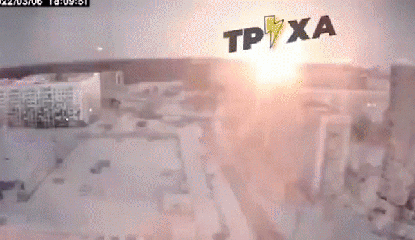 러시아 수호이 전투기가 우크라이나군의 휴대용 미사일에 격추되는 모습.