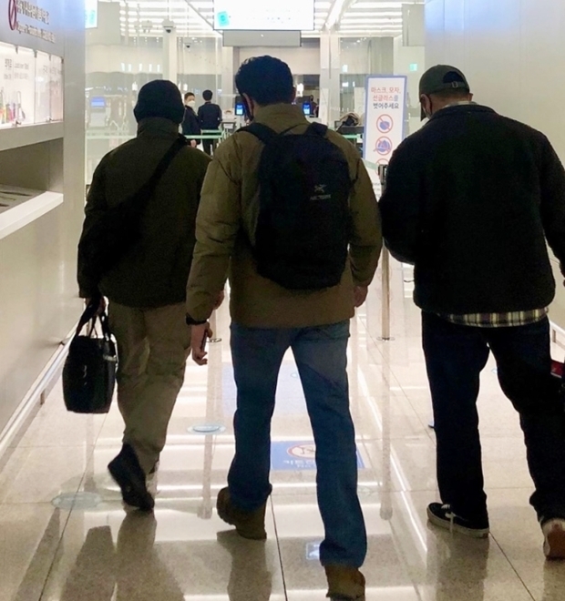이근 전 대위는 6일 “최초의 대한민국 의용군인 만큼 한국을 대표해 위상을 높이겠다”며 우크라이나 출국 사실을 전했다./이근 전 대위 인스타그램