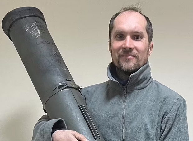 우크라이나의 저명한 군사전문기자인 유리 부투소프는 아군이 전차를 잃고 있지만 얻는 것이 더 많다고 밝혔다.