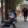 “중국식 방역 정말 싫어”...홍콩 시민 절반, ‘위드코로나’ 지지