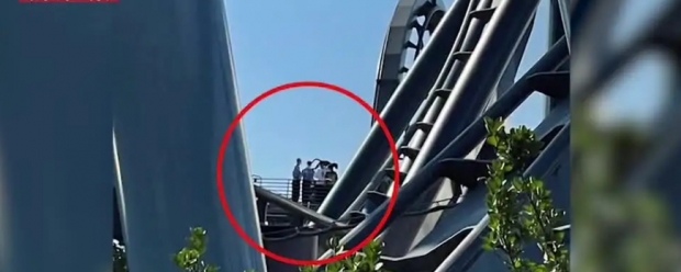 중국 베이징 외곽의 퉁저우구 소재의 테마파크에서 한 승객이 롤러코스터에 탑승했다가 사망하는 사건이 발생해 논란이다. / 웨이보