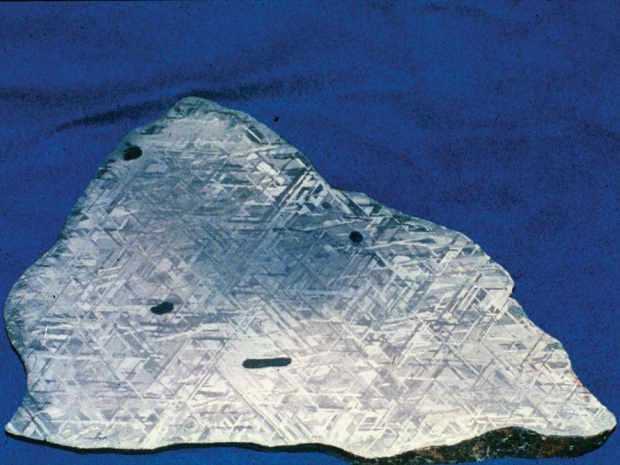 철 운석 조각. 미국 애리조나의 베린저 충돌구에서 발견된 것이다.NASA  