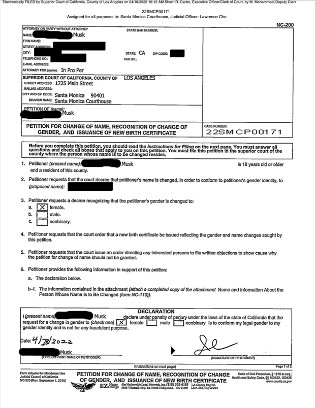 머스크의 큰아들 자비에르 머스크(18)는 18일 로스앤젤레스(LA)카운티 고등법원에 자신의 법적 성별을 남성에서 여성으로 전환하고, 이름 역시 ‘비비안 제나 윌슨’으로 바꾸고 싶다는 청원서를 접수했다.