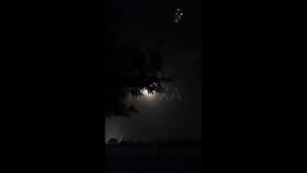 우크라이나 국방부와 안톤 게라셴코 내무부 장관 보좌관도 스카도우스크 러시아군 탄약고 공격 사실을 확인했다. 특히 게라셴코는 러시아군이 시스템을 가동해 탄약고로 향하는 하이마스 로켓을 격추하려 했으나 실패했다고 설명했다.