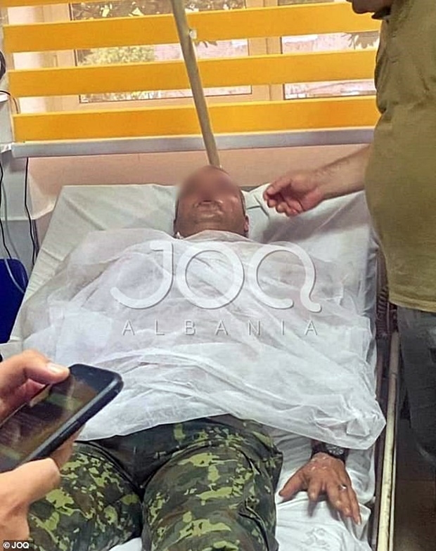 20일 오후 알바니아 국방부는 수도 티라나에서 남쪽으로 80㎞ 떨어진 알바산 카운티 그람쉬의 한 군수공장에서 러시아 남녀 2명과 우크라이나 남성 1명을 체포했다.