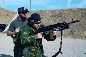 [영상] 유탄쏘는 소년…체첸 수장 “미성년 아들 세명