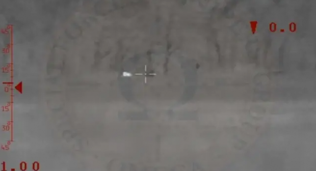 우크라이나군이 2710m 떨어진 거리에서 쏜 총에 맞아 쓰러진 러시아 군인