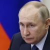 “푸틴, 계단서 넘어져 대변 실금” 보도에 크렘린궁 “사실 아니다”