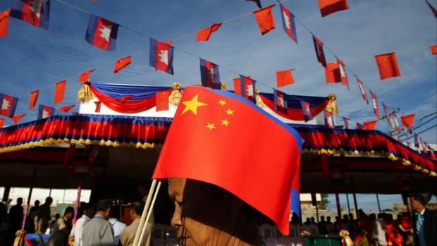 동남아 국가들이 정치적, 경제적으로는 중국과의 의존도를 인정하면서도 선호도 측면에서는 초강대국인 미국을 지지한다는 조사 결과가 나왔다. 출처 웨이보