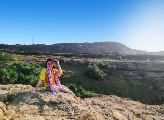 선천적으로 골형성부전증에도 불구하고 꿈을 포기하지 않은 베트남의 19세 여성 응오 티 리