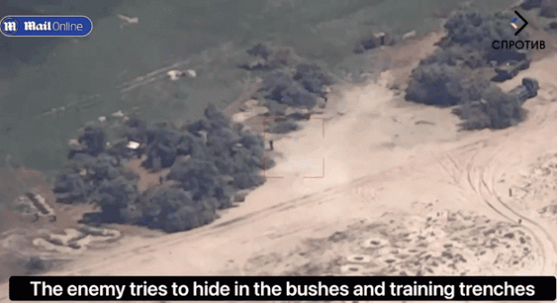 2일(현지시간) 우크라이나군이 공개한 영상. 헤르손에 있던 러시아군이 하이마스 5대를 이용한 우크라이나군의 기습공격을 받고 전멸한 것으로 알려졌다.