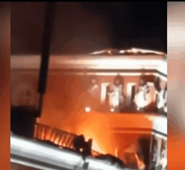 우크라이나군의 드론 공습을 받은 러시아 서부 쿠르스크 기차역인근 CCTV 영상