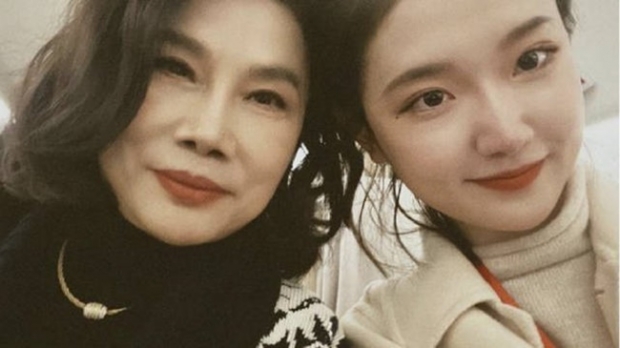둥밍주 회장(왼쪽)과 멍위퉁의 모습