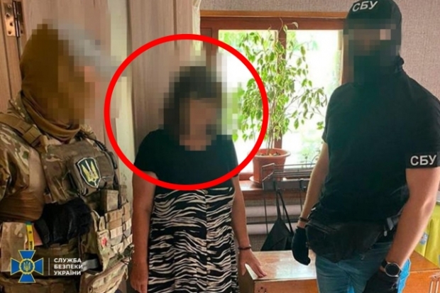 우크라이나 보안국(SBU)은 지난 8월 7일(현지시간) 볼로디미르 젤렌스키 대통령에 대한 암살 시도에 연루된 여성 정보원 1명을 체포했다고 밝혔다.