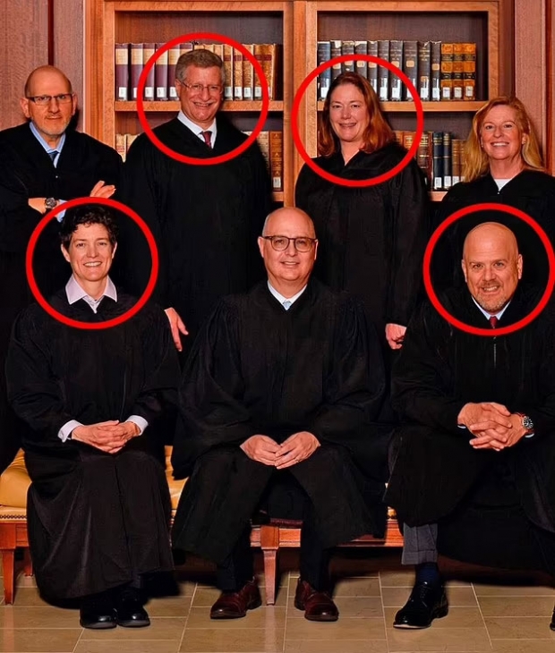 민주당 측 콜로라도 주지사가 임명한 4명의 판사들(빨간색 동그라미)은 도널드 트럼프 전 대통령의 대선 출마를 제한하기로 판결했다. / 사진=AFP 연합뉴스