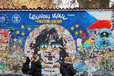 자유와 평화의 메시지가 필요한 지금, 프라하 ‘존 레논 벽’ [한ZOOM]
