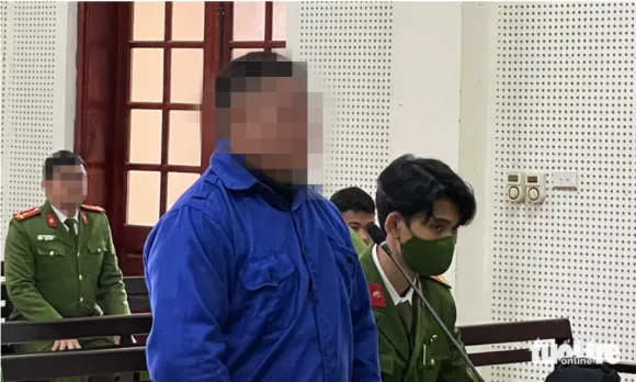 단돈 100만동(약 5만4000원)을 벌기 위해 헤로인을 운반하다 적발된 남성에게 징역 20년이 선고됐다(사진-뚜오이째)