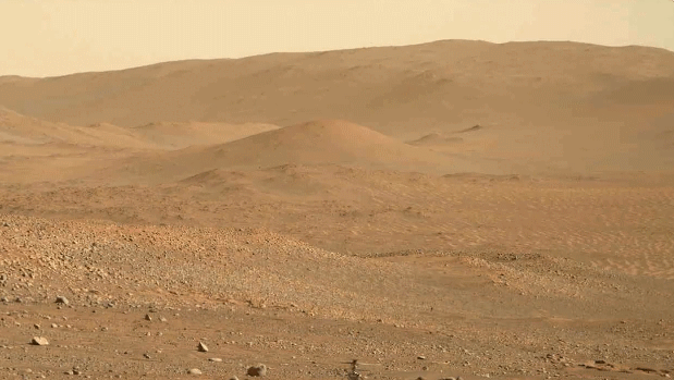 인저뉴어티가 비행하는 생생한 모습을 탐사로보 퍼서비어런스가 촬영했다. 사진=NASA / JPL-Caltech / ASU / MSSS