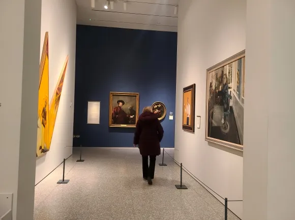 영국 런던에 있는 로열 아카데미 갤러리에 전시된 레이놀즈 초상화.