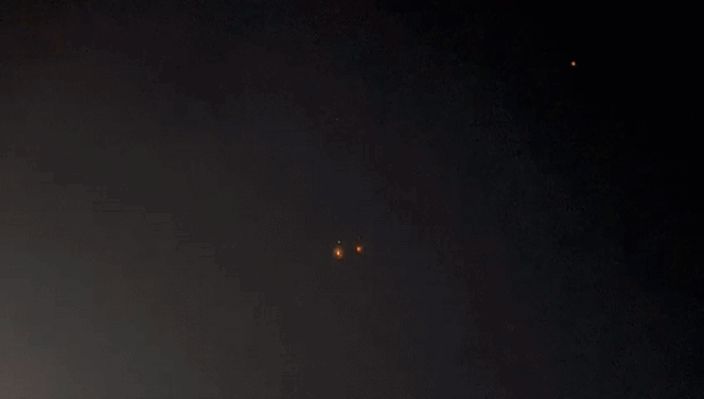 지난달 23일(현지시간) 러시아군 조기경보통제기 A-50이 우크라이나군의 미사일에 격추되는 모습. 우크라이나군 제공