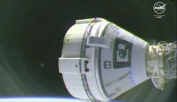 지난 6일 국제우주정거장과 도킹을 준비 중인 스타라이너의 모습. NASA