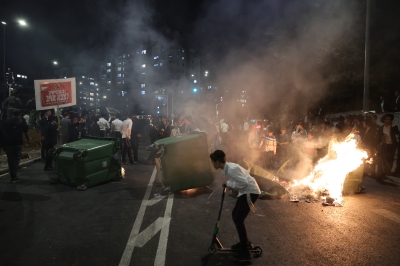 도로에 불지르자 물대포 쏴…이스라엘 초정통파 ‘병역거부’ 시위 폭력사태로 변모 [핫이슈]