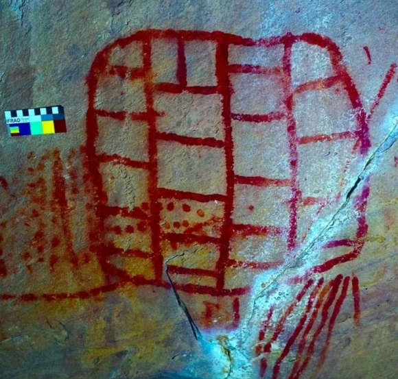 베네수엘라 카나이마국립공원에서 발견된 암벽화 중 일부. 연구진은최소 4000년 된 해당 암벽화가 지금까지 알려지지 않은 새로운 문명의 존재를 암시한다고 밝혔다. 시몬볼리바르대학 연구진 제공