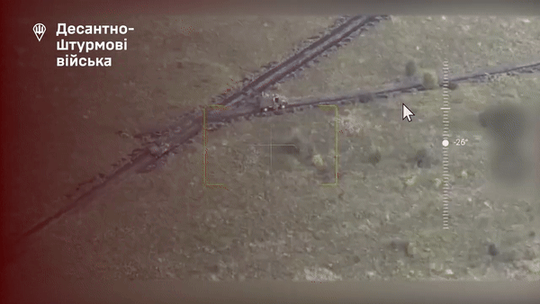 우크라이나군 병력이 러시아 본토 쿠르스크주의 한 국경 지점을 돌파하고 있다. / 출처=우크라이나 공수부대 사령부 유튜브