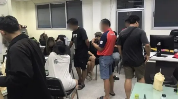 납치된 중국 유학생의 친구들이 경찰 조사에 협조하고 있다