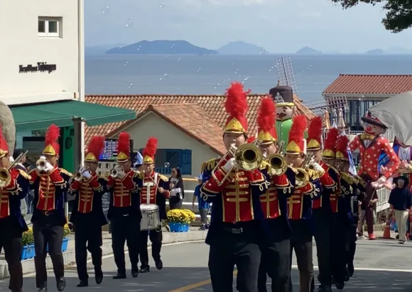 10월이면 경남 남해 독일마을에서는 맥주축제가 열린다. 올해는 ‘맥주로 빛나는 남해의 열두 번째 즐거움, Prost!’를 주제로 펼쳐졌다.