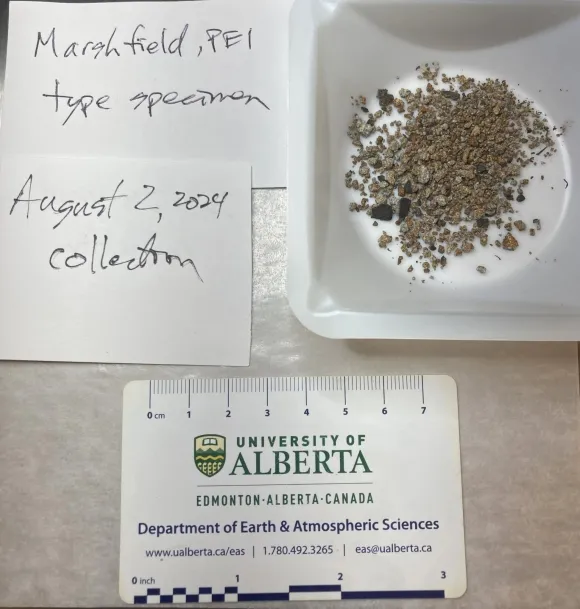 샬럿타운으로 명명된 운석. University of Alberta 샬럿타운으로 명명된 운석. University of Alberta