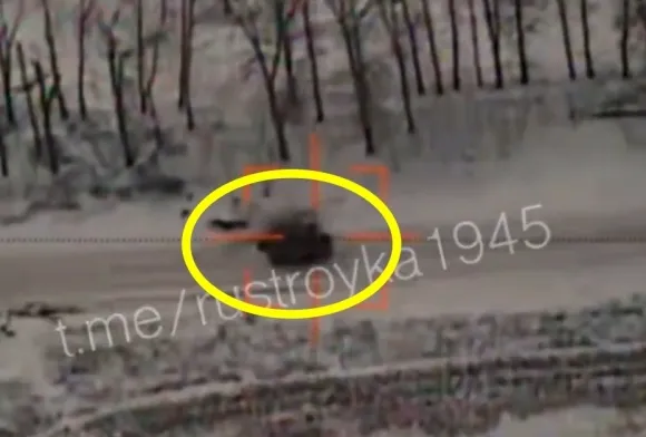 최근 러시아 쿠르스크 전선에서 포착된 북한산 대전차 무기 ‘불새-4’의 모습. 영상 캡처