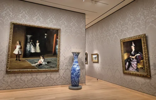 미국 보스턴 미술관에는 네 자매들 그림 옆에 자매의 어머니 메리 루이자의 초상도 전시돼 있다. 이 초상 역시 존 싱어 사전트가 그렸다.