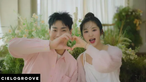 씨엘로그루브가 걸그룹 트라이비(TRI.BE) 송선과 가수 지케이(GK)가 함께한 듀엣곡 ‘좋아한다 말할래’를 발매한다. 씨엘로그루브가 걸그룹 트라이비(TRI.BE) 송선과 가수 지케이(GK)가 함께한 듀엣곡 ‘좋아한다 말할래’를 발매한다.