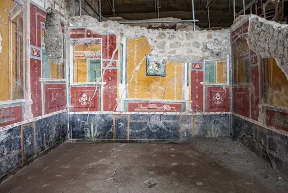 ‘헬레와 프릭소스’에서 발견된 벽화. Pompeii Archaeological Park ‘헬레와 프릭소스’에서 발견된 벽화. Pompeii Archaeological Park
