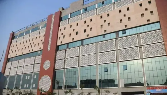 인도 동부 비하르주에서 가장 오래된 주 정부 운영 병원인 파트나 의과대학 병원. 게티이미지 / 멀티비츠 인도 동부 비하르주에서 가장 오래된 주 정부 운영 병원인 파트나 의과대학 병원. 게티이미지 / 멀티비츠