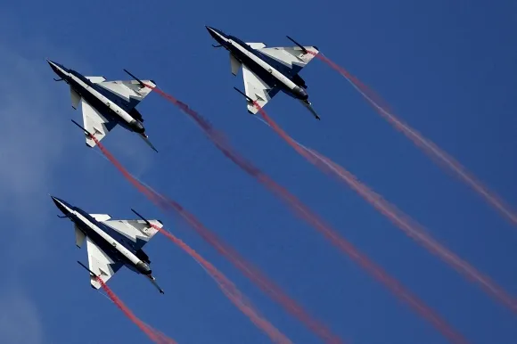 중국 공군 J-10 전투기. 로이터 연합뉴스 중국 공군 J-10 전투기. 로이터 연합뉴스