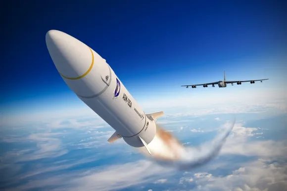 B-52 폭격기에서 발사돼 점화 단계에 접어든 AGM-183A ARRW. 미 공군 제공 B-52 폭격기에서 발사돼 점화 단계에 접어든 AGM-183A ARRW. 미 공군 제공